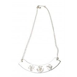SILVER PLATED FLORAL MOTIF NECKLACE