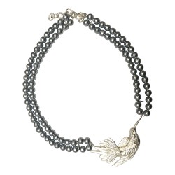 Collier oiseau colibri argente perles grises 2 rangs